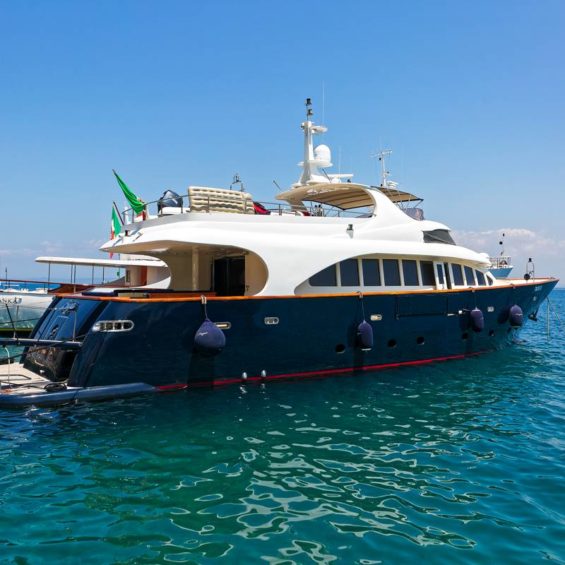 motor yacht charter rome