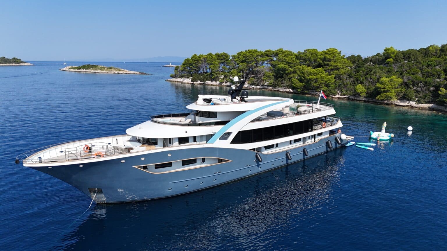 rent a yacht in croatia good experiences 212 yachts