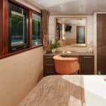 queen-eleganza-yacht-charter