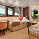 queen-eleganza-yacht-charter