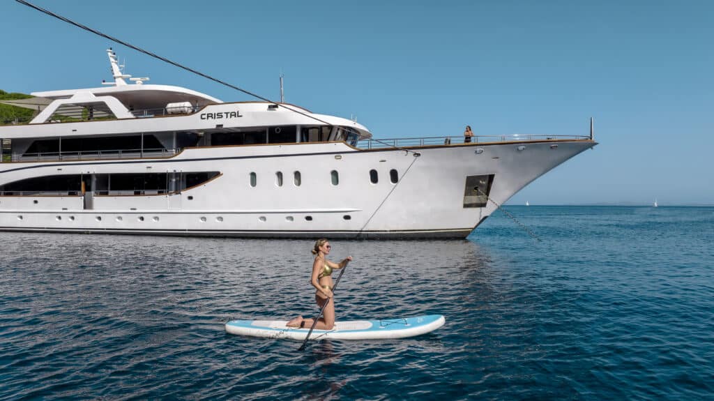 cristal-yacht-charter