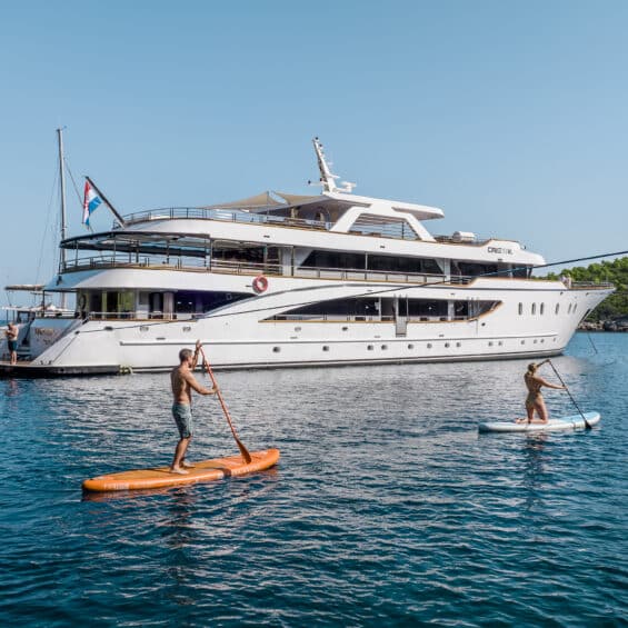 cristal-yacht-charter