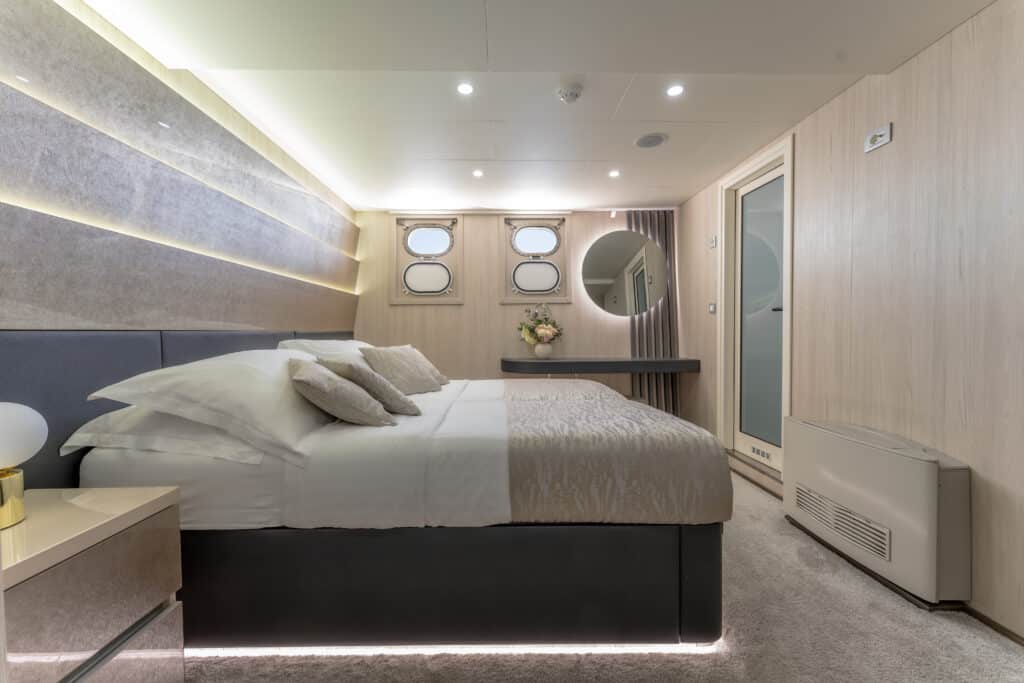 cristal-yacht-charter