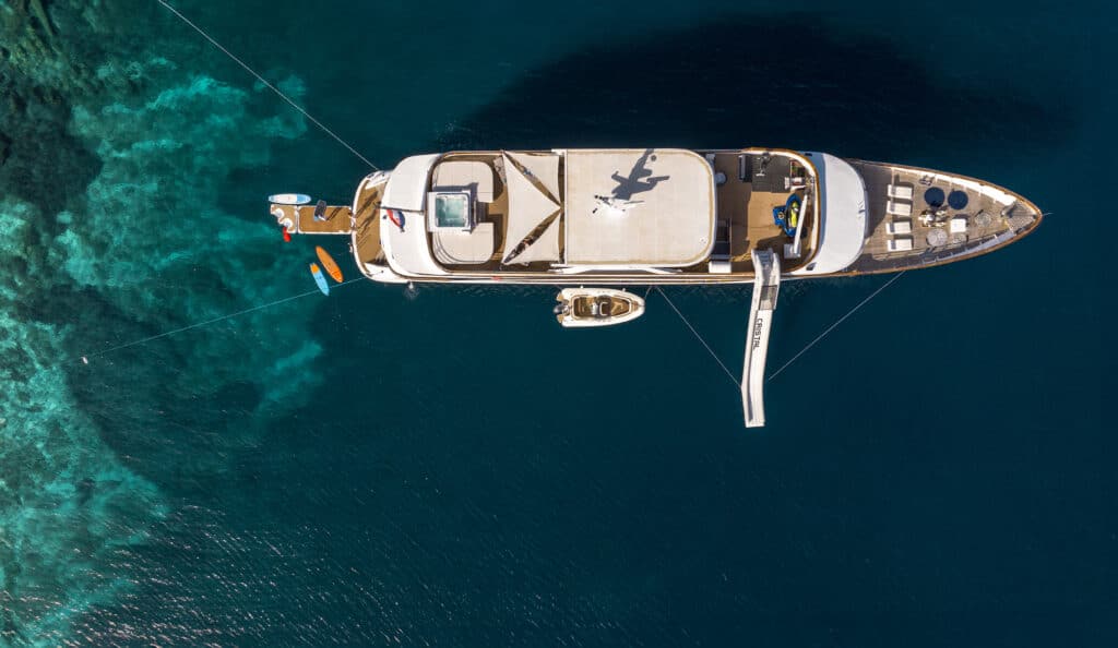 cristal-yacht-charter