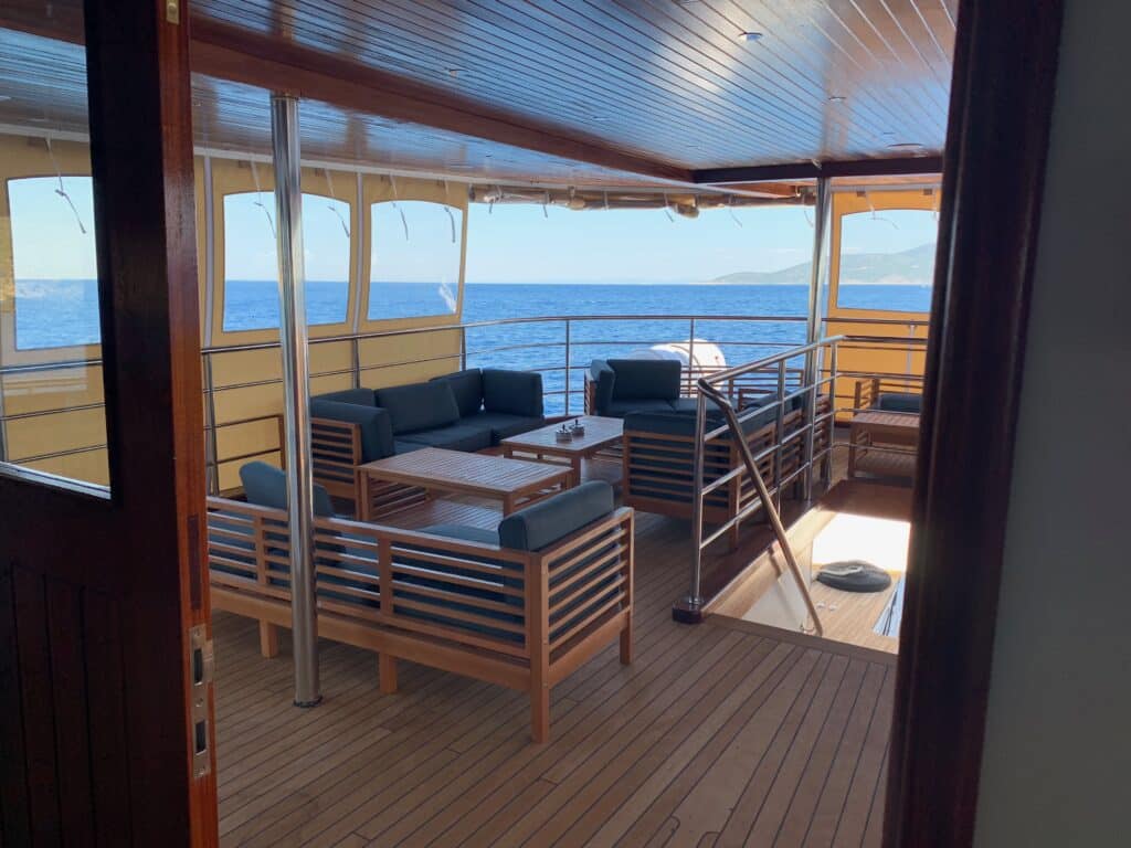 bellezza-yacht-charter