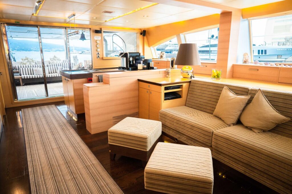 ipharra-yacht-charter