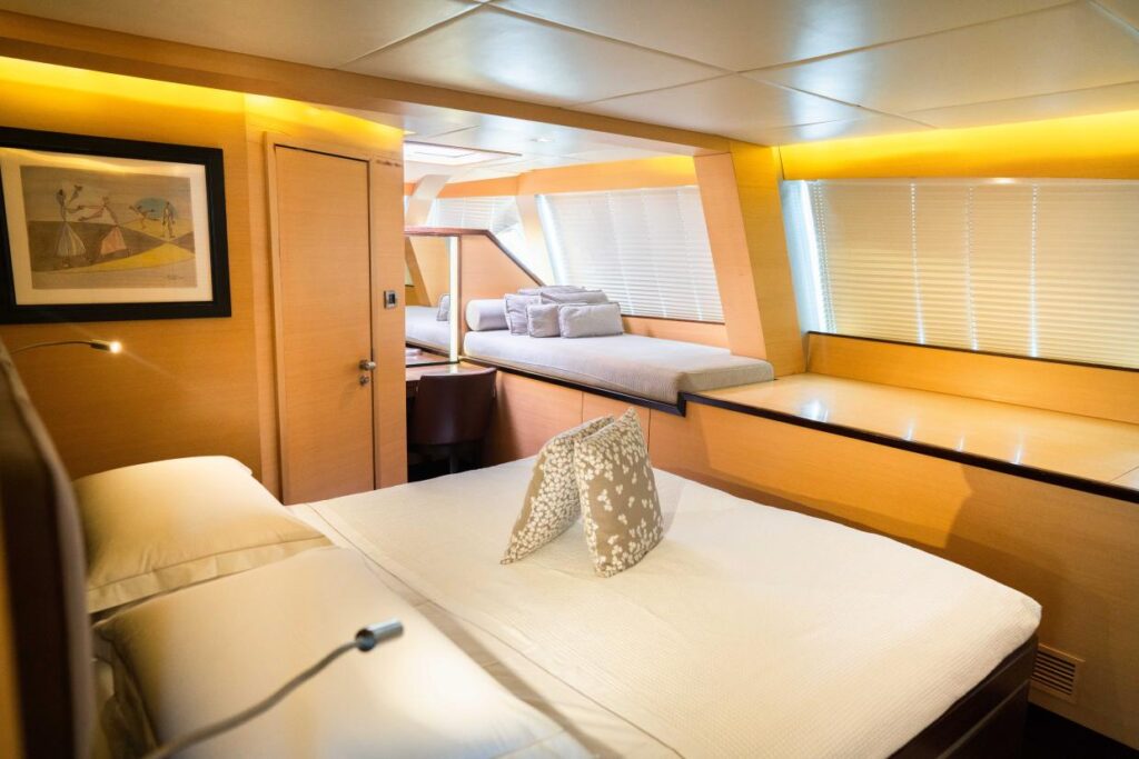 ipharra-yacht-charter